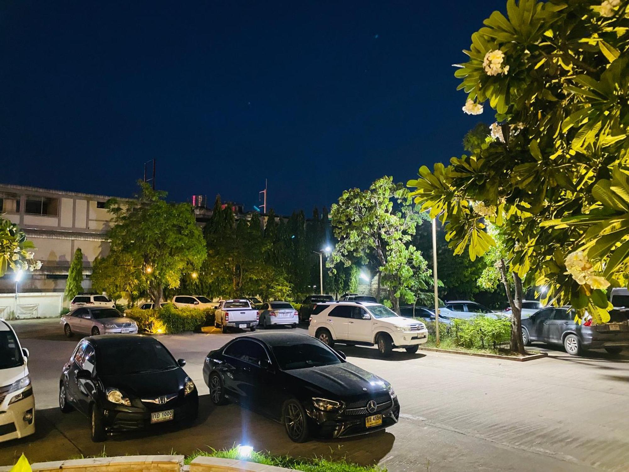 โรงแรม ซิตี้พาร์ค โคราช City Park Hotel Nakhonratchasima Dış mekan fotoğraf